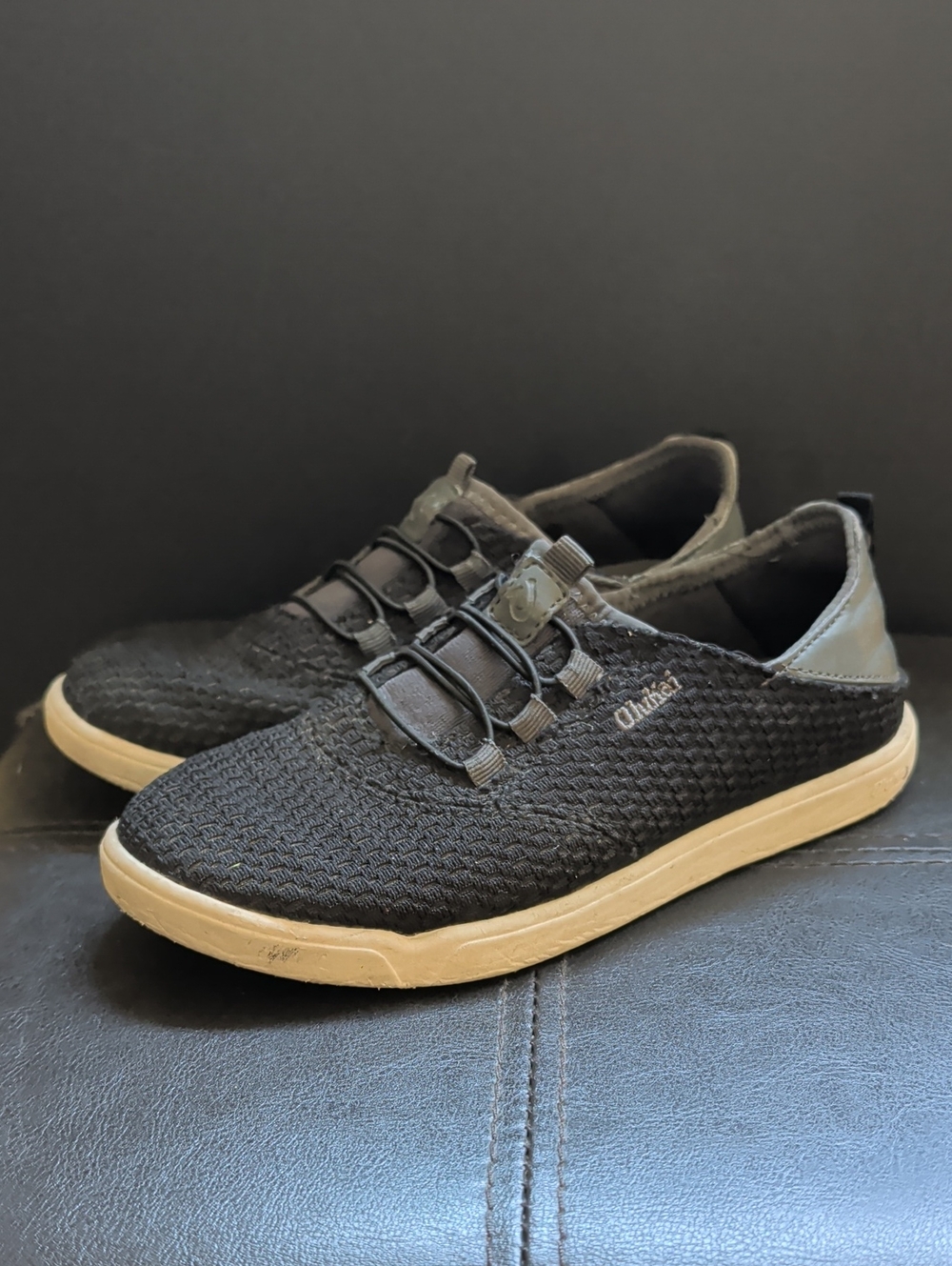 Olukai Alapa Li Boys Size 2 Black Slip On Comfort Fold Down Heel Sneakers